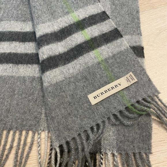 Burberry Authentic Cashmere Scarf Grey with Green Stripe Unisex Like New RARE - Picture 1 of 5